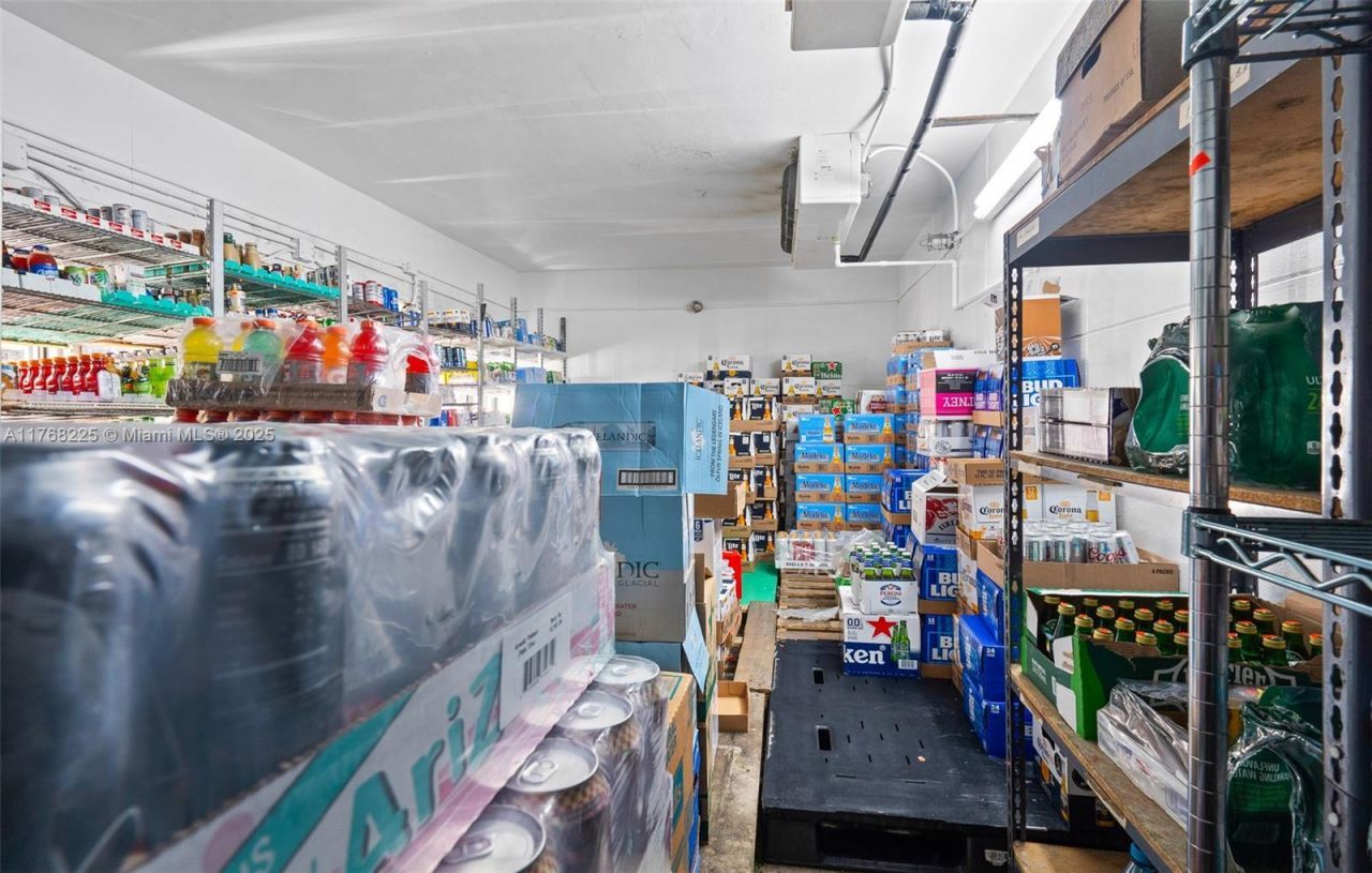 17851 NW 78th Ave, Hialeah, FL 33015 Photo