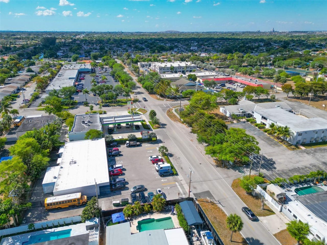 17851 NW 78th Ave, Hialeah, FL 33015 Photo
