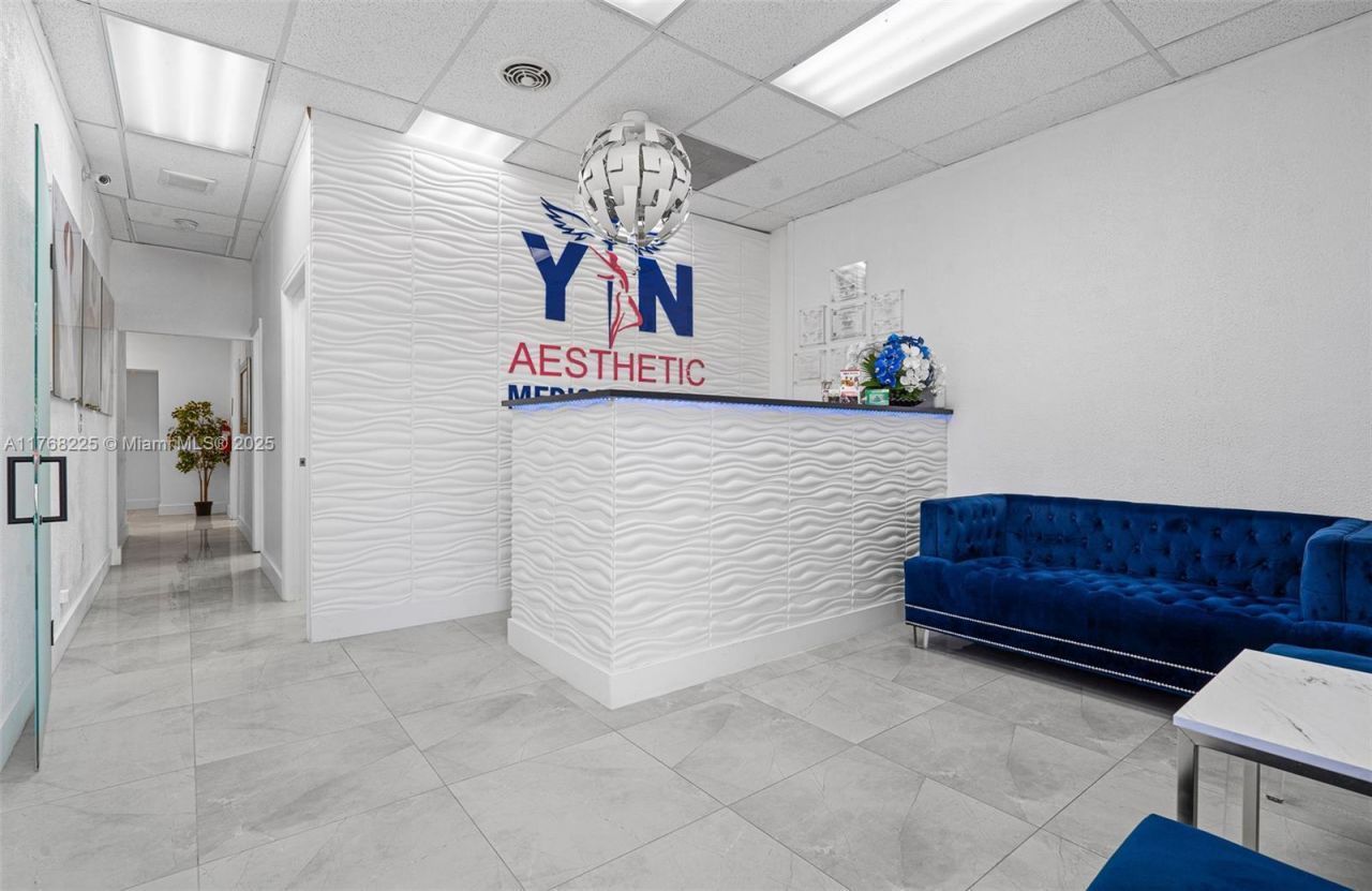 17851 NW 78th Ave, Hialeah, FL 33015 Photo