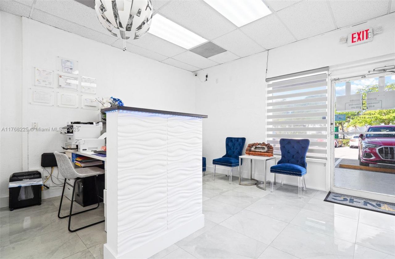 17851 NW 78th Ave, Hialeah, FL 33015 Photo