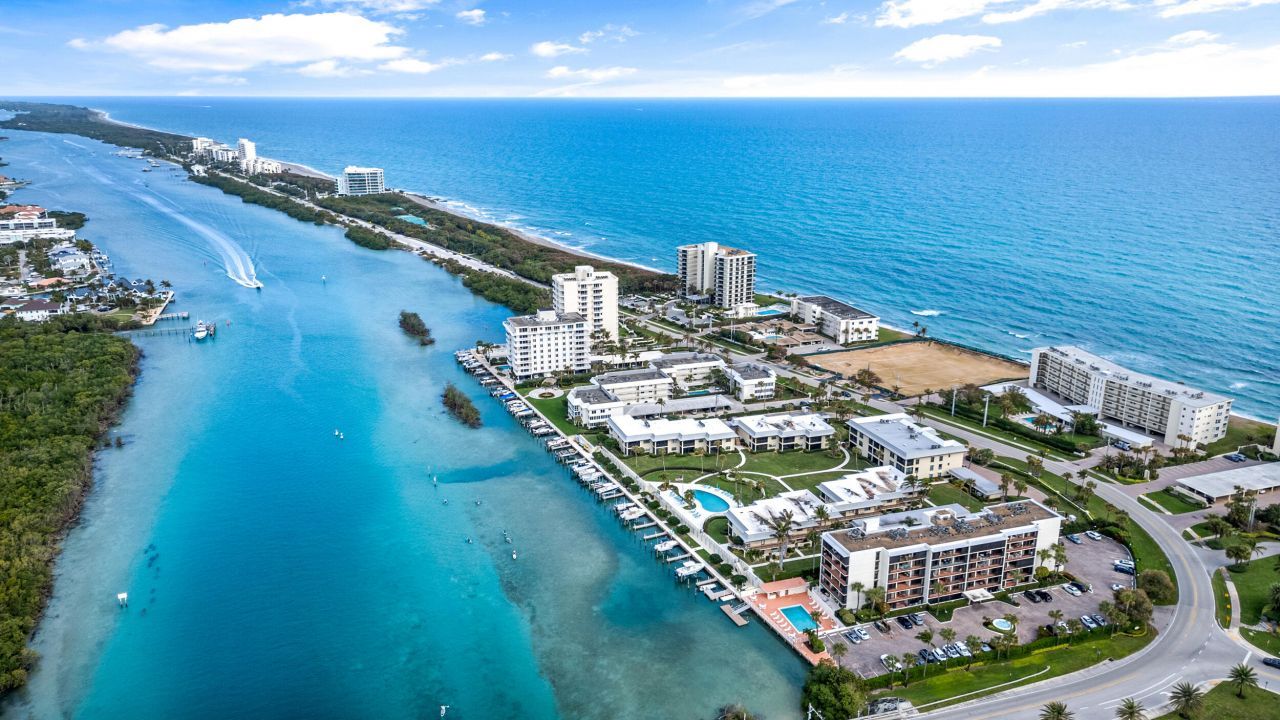 225 Beach Road, Unit 102, Tequesta, FL 33469 Photo