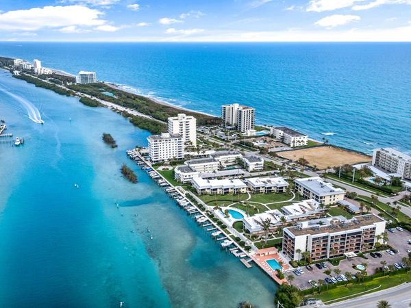 225 Beach Road, Unit 102, Tequesta, FL 33469