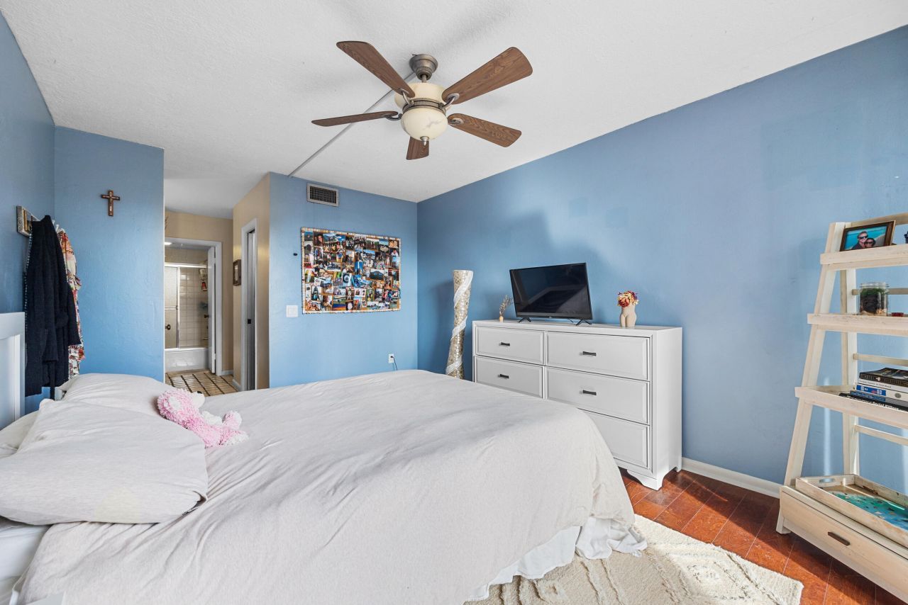 225 Beach Road, Unit 102, Tequesta, FL 33469 Photo