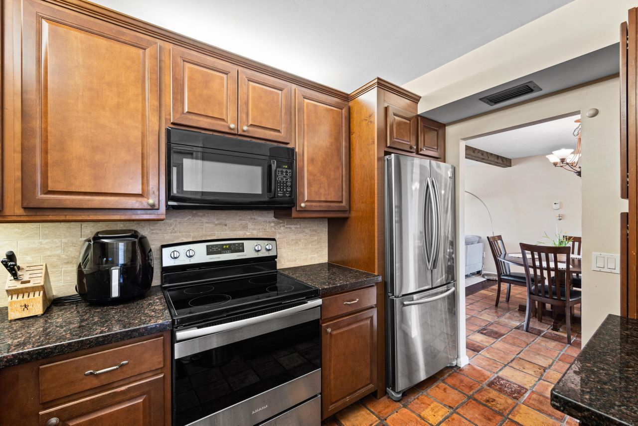 225 Beach Road, Unit 102, Tequesta, FL 33469 Photo