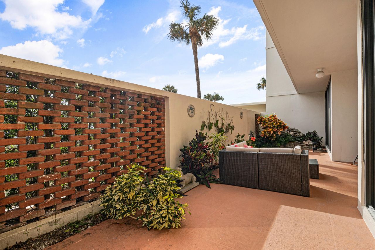 225 Beach Road, Unit 102, Tequesta, FL 33469 Photo