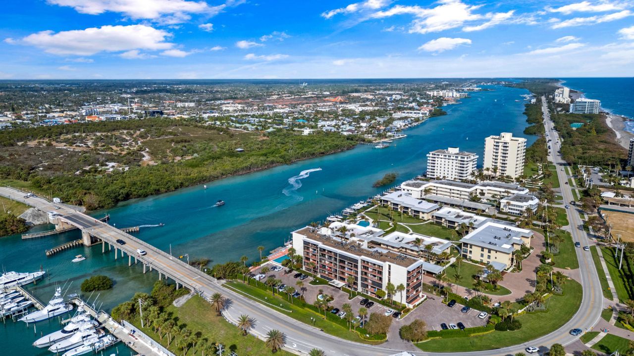 225 Beach Road, Unit 102, Tequesta, FL 33469 Photo