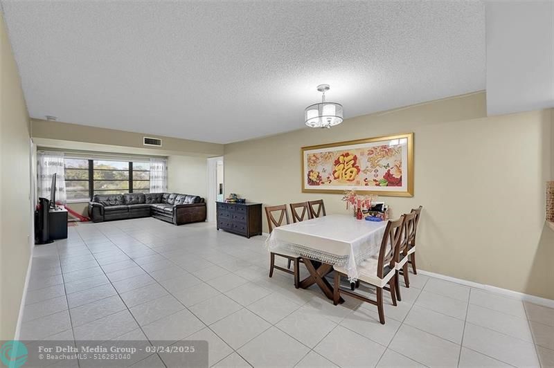 6109 Balboa Circle, Unit 305, Boca Raton, FL 33433 Photo