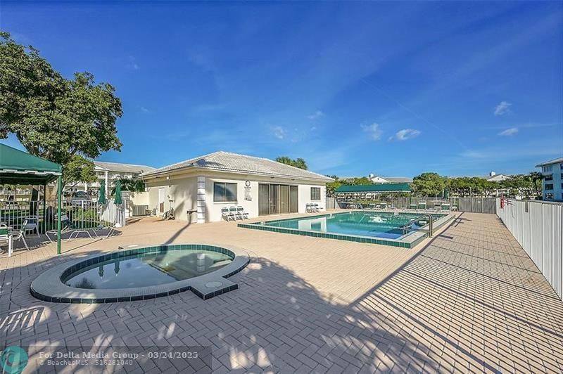 6109 Balboa Circle, Unit 305, Boca Raton, FL 33433 Photo