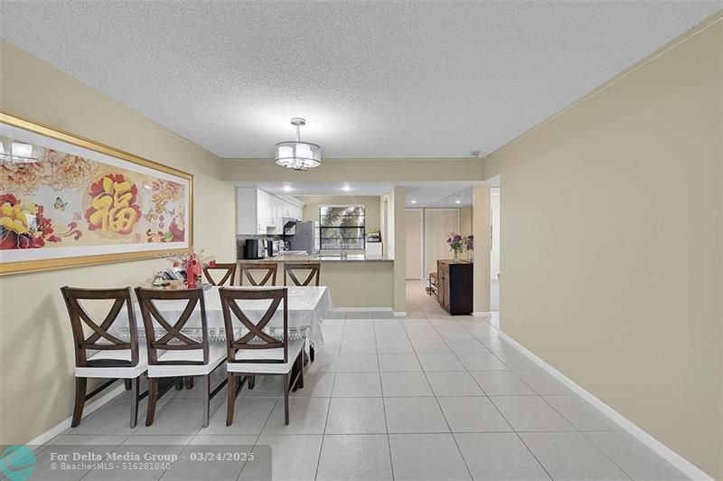6109 Balboa Circle, Unit 305, Boca Raton, FL 33433 Photo