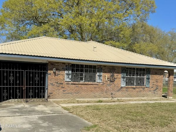 420 Maraist Street, St. Martinville, LA 70582