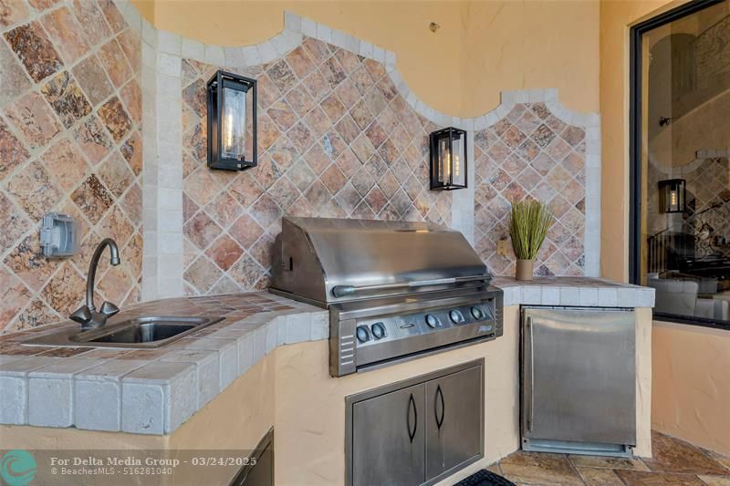 1011 Rhodes Villa Avenue, Delray Beach, FL 33483 Photo