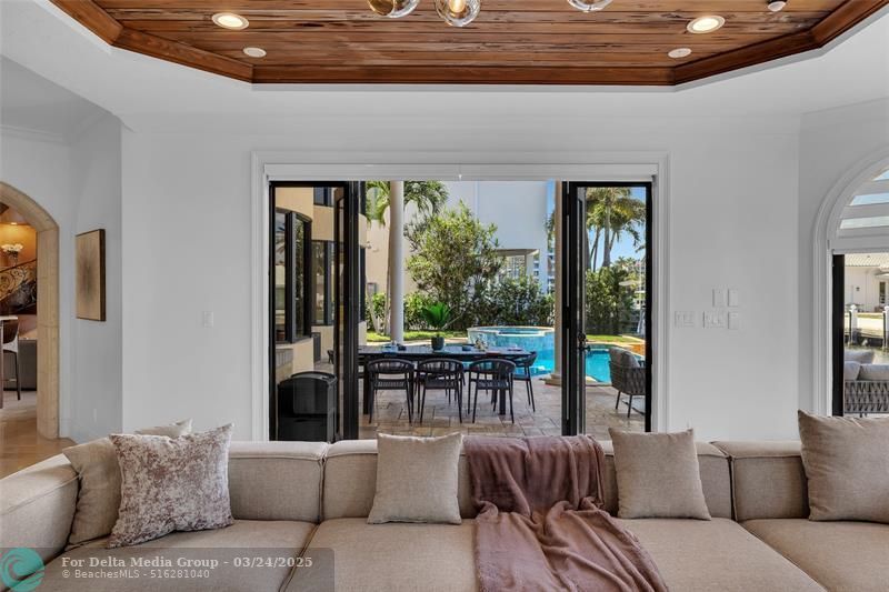 1011 Rhodes Villa Avenue, Delray Beach, FL 33483 Photo