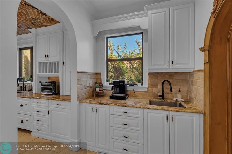 1011 Rhodes Villa Avenue, Delray Beach, FL 33483 Photo