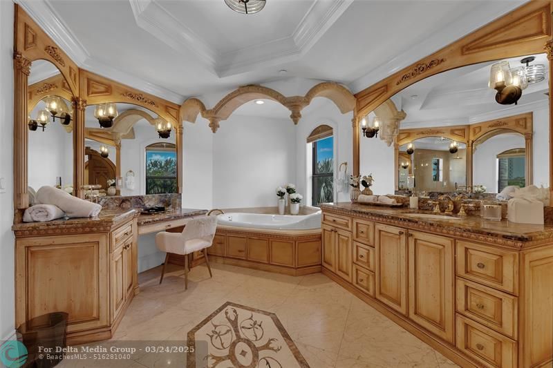 1011 Rhodes Villa Avenue, Delray Beach, FL 33483 Photo