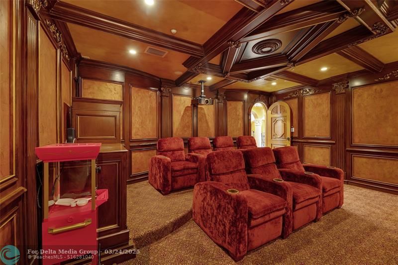 1011 Rhodes Villa Avenue, Delray Beach, FL 33483 Photo