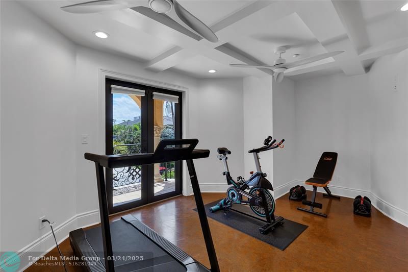 1011 Rhodes Villa Avenue, Delray Beach, FL 33483 Photo