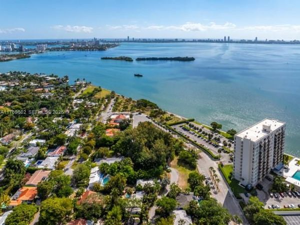 890 NE 70th St, Miami, FL 33138