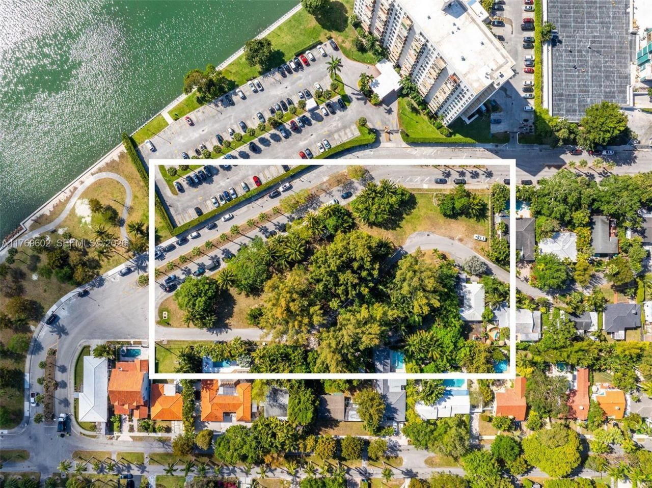 890 NE 70th St, Miami, FL 33138 Photo