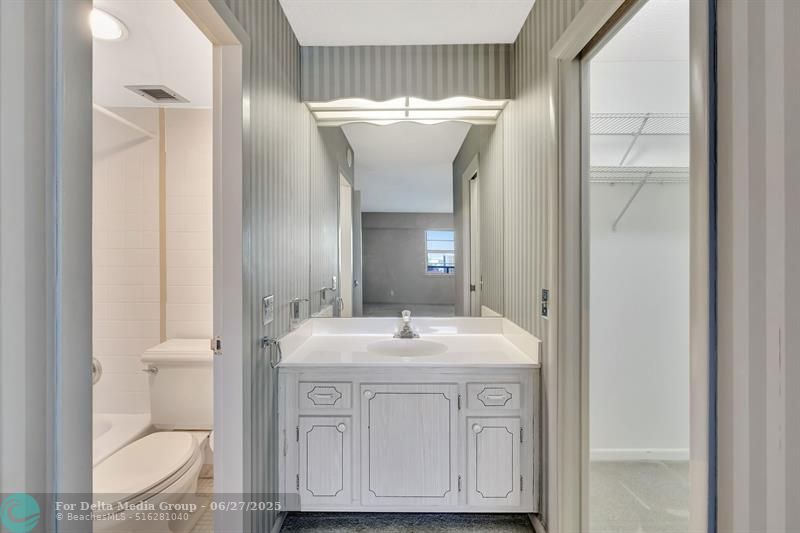 5100 Dupont Blvd, Unit 8J, Fort Lauderdale, FL 33308 Photo