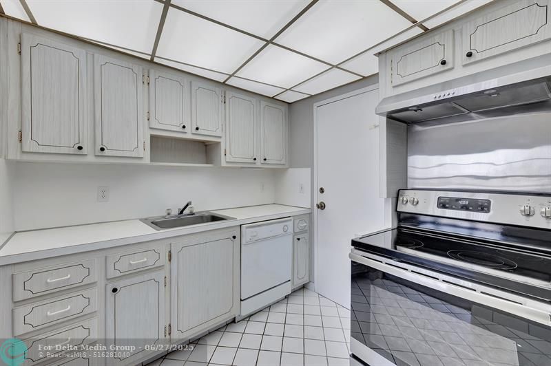 5100 Dupont Blvd, Unit 8J, Fort Lauderdale, FL 33308 Photo
