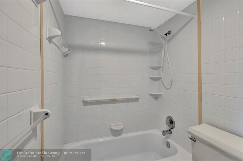 5100 Dupont Blvd, Unit 8J, Fort Lauderdale, FL 33308 Photo