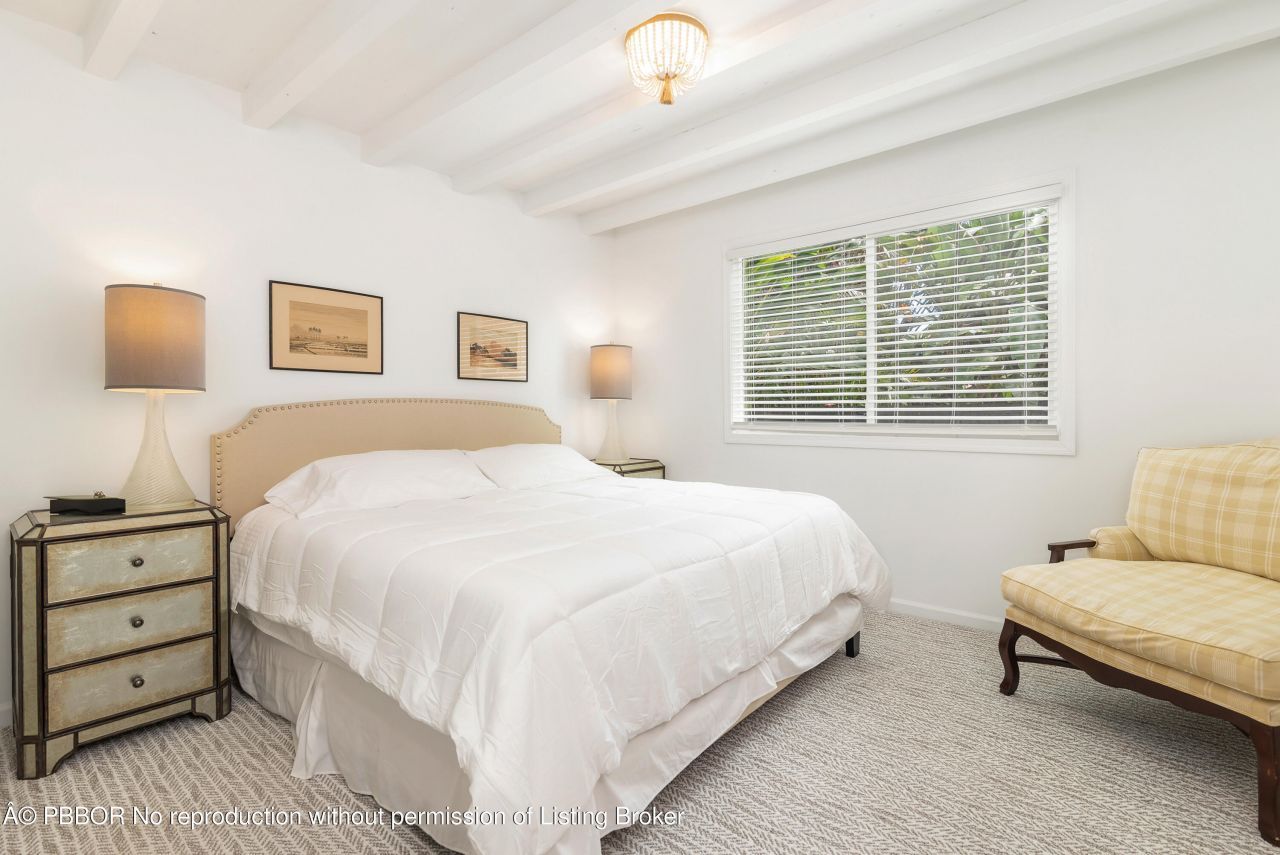 240 Almeria Road, West Palm Beach, FL 33405 Photo