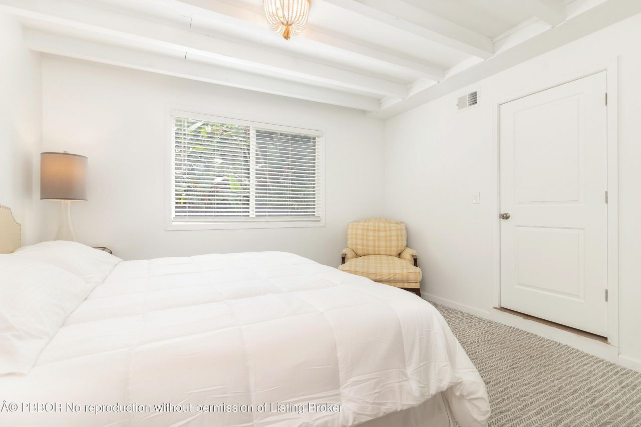 240 Almeria Road, West Palm Beach, FL 33405 Photo