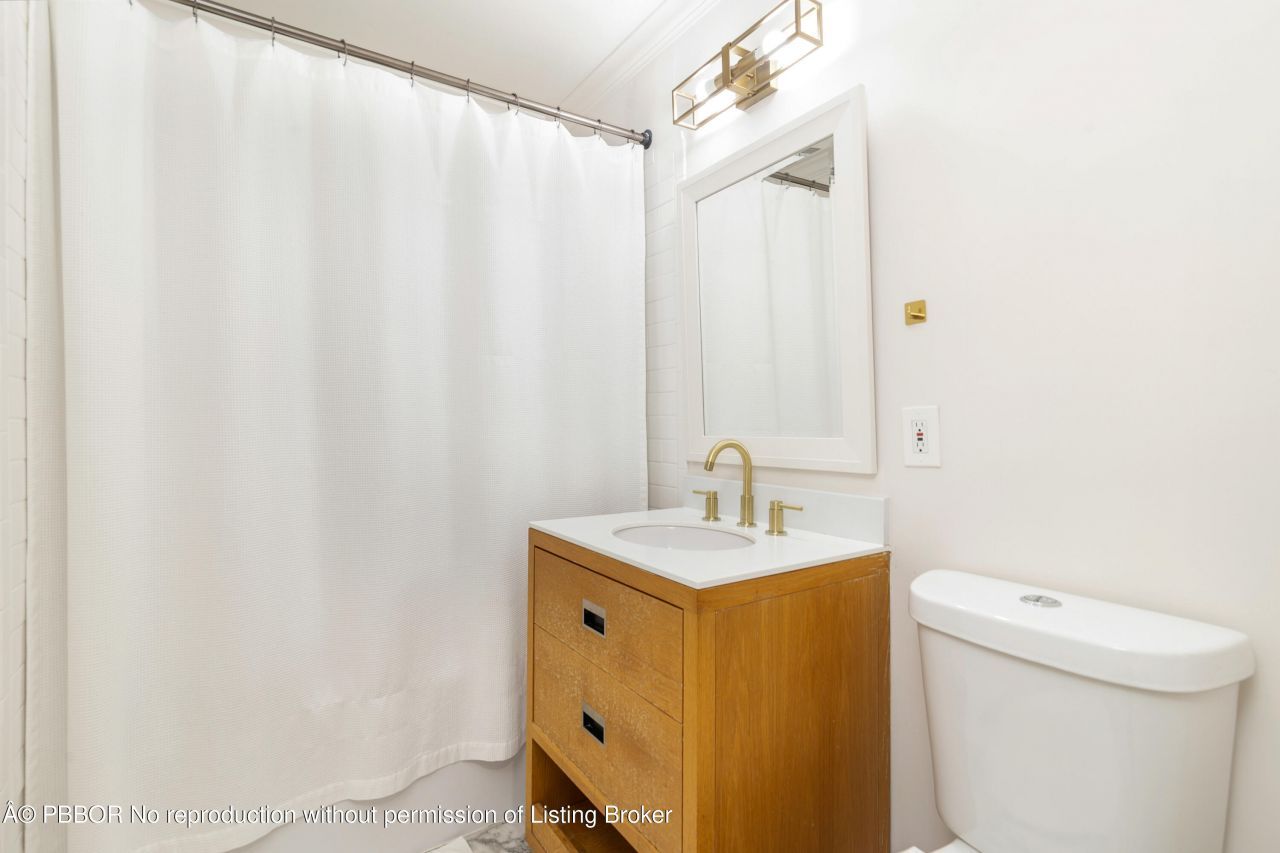 240 Almeria Road, West Palm Beach, FL 33405 Photo