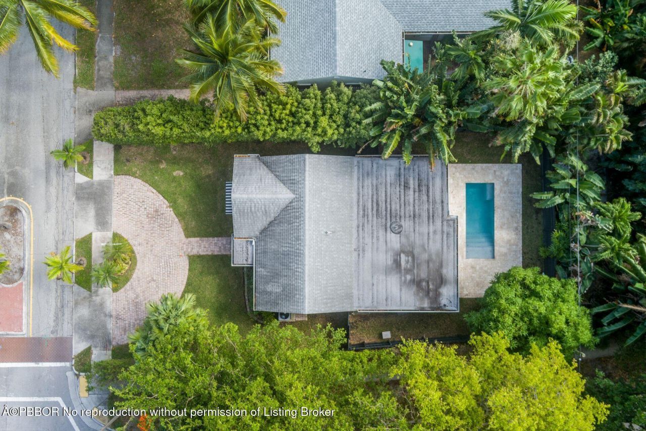 240 Almeria Road, West Palm Beach, FL 33405 Photo