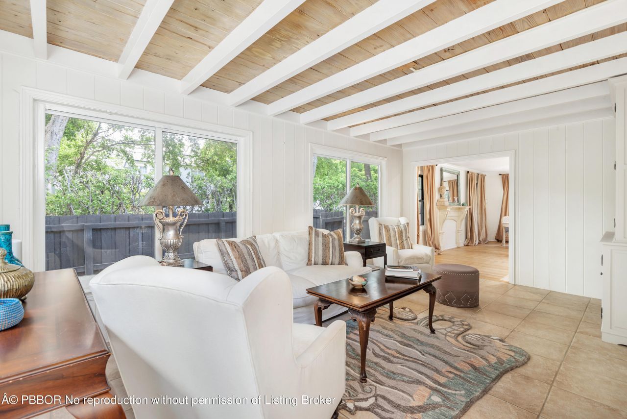 240 Almeria Road, West Palm Beach, FL 33405 Photo