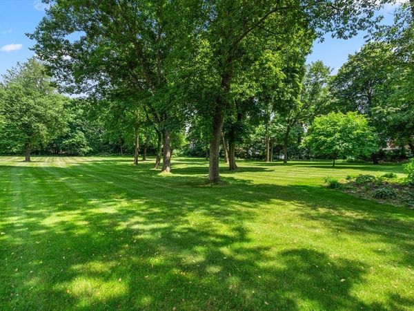 3 Suburban Rd, Worcester, MA 01602