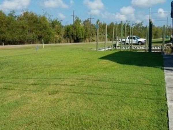 4990 KAYLEE Lane, Barataria, LA 70036