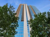 303 W Ohio Street, Chicago, IL 60654 primary photo