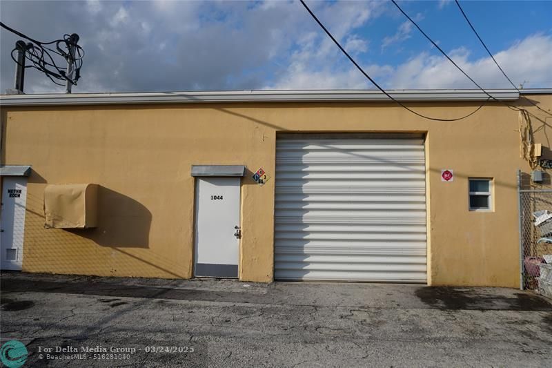 1042 NE 44th St, Oakland Park, FL 33334 Photo