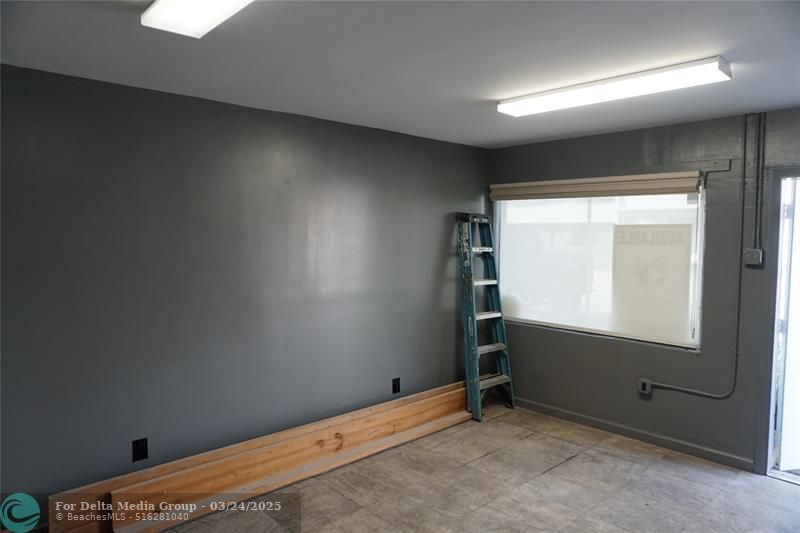 1042 NE 44th St, Oakland Park, FL 33334 Photo