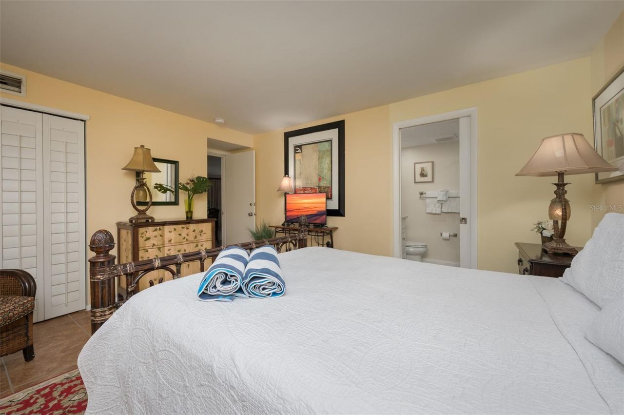 5125 Gulf Of Mexico Drive, Unit 4, Longboat Key, FL 34228 Photo