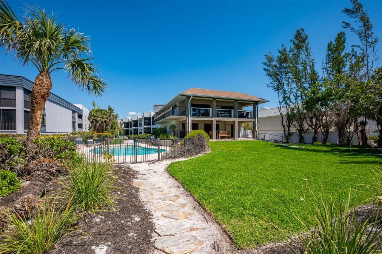 5125 Gulf Of Mexico Drive, Unit 4, Longboat Key, FL 34228 Photo