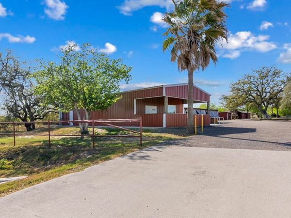 1200 Hwy 59, George West, TX 78022