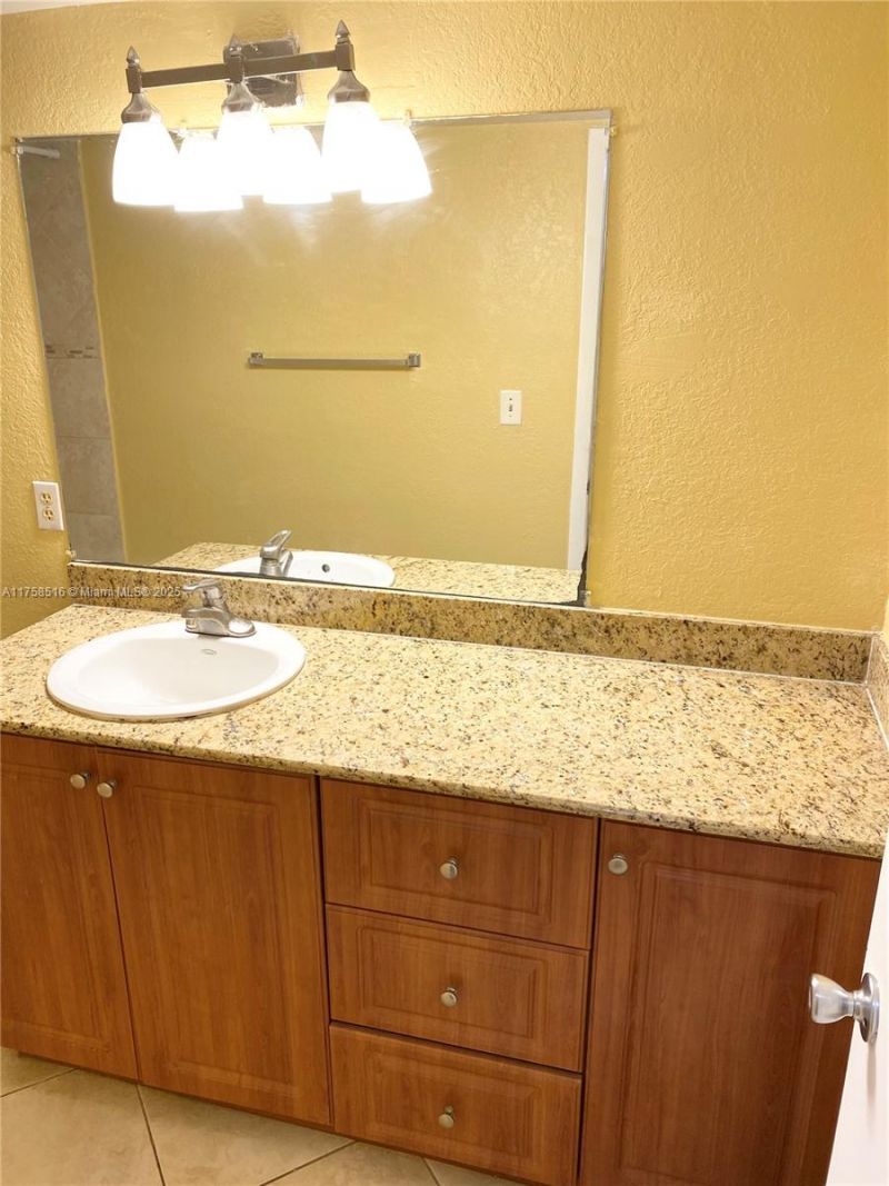 4001 N University Dr, Unit 103, Sunrise, FL 33351 Photo
