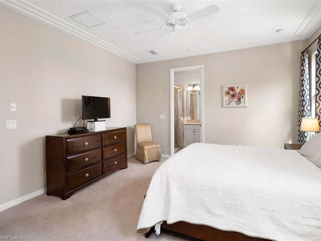 9071 Albion Ln N, Unit 5703, Naples, FL 34113 Photo