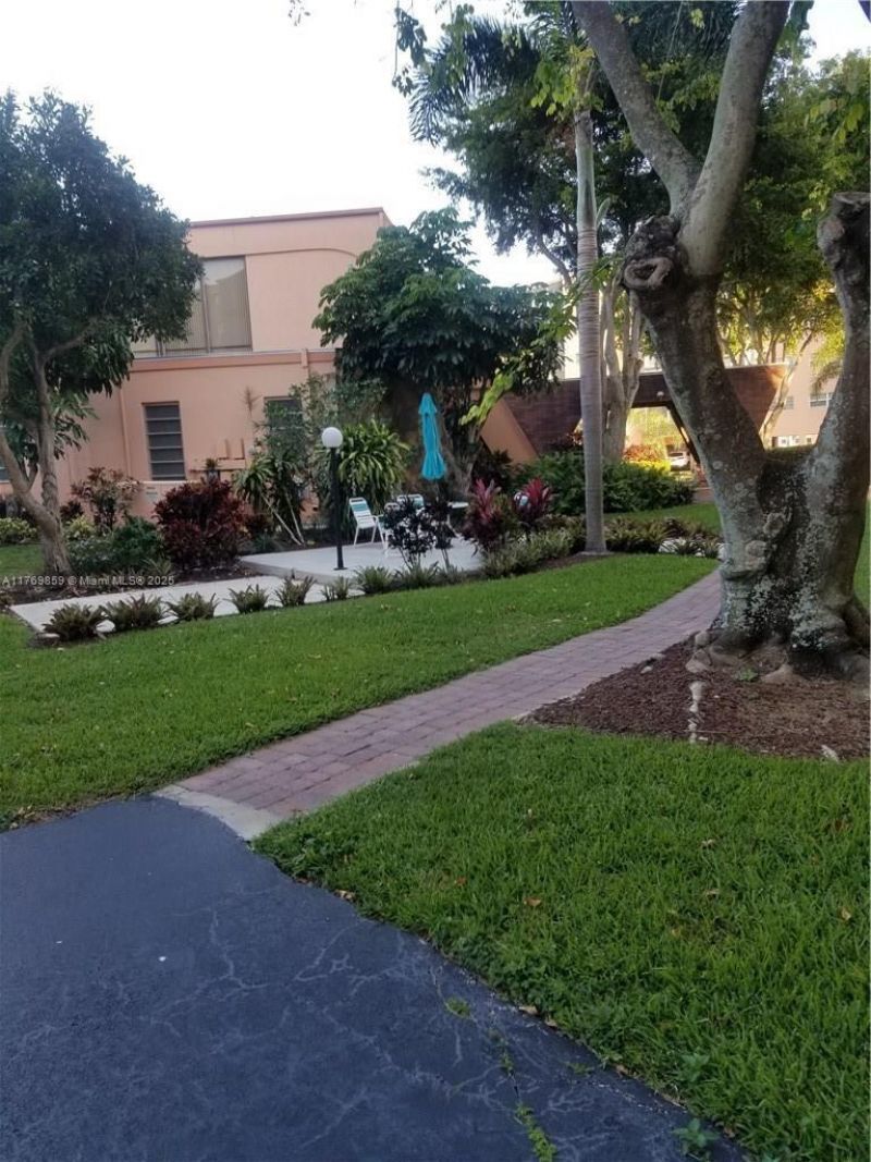 1000 NE 14th Ave, Unit 605, Hallandale Beach, FL 33009 Photo