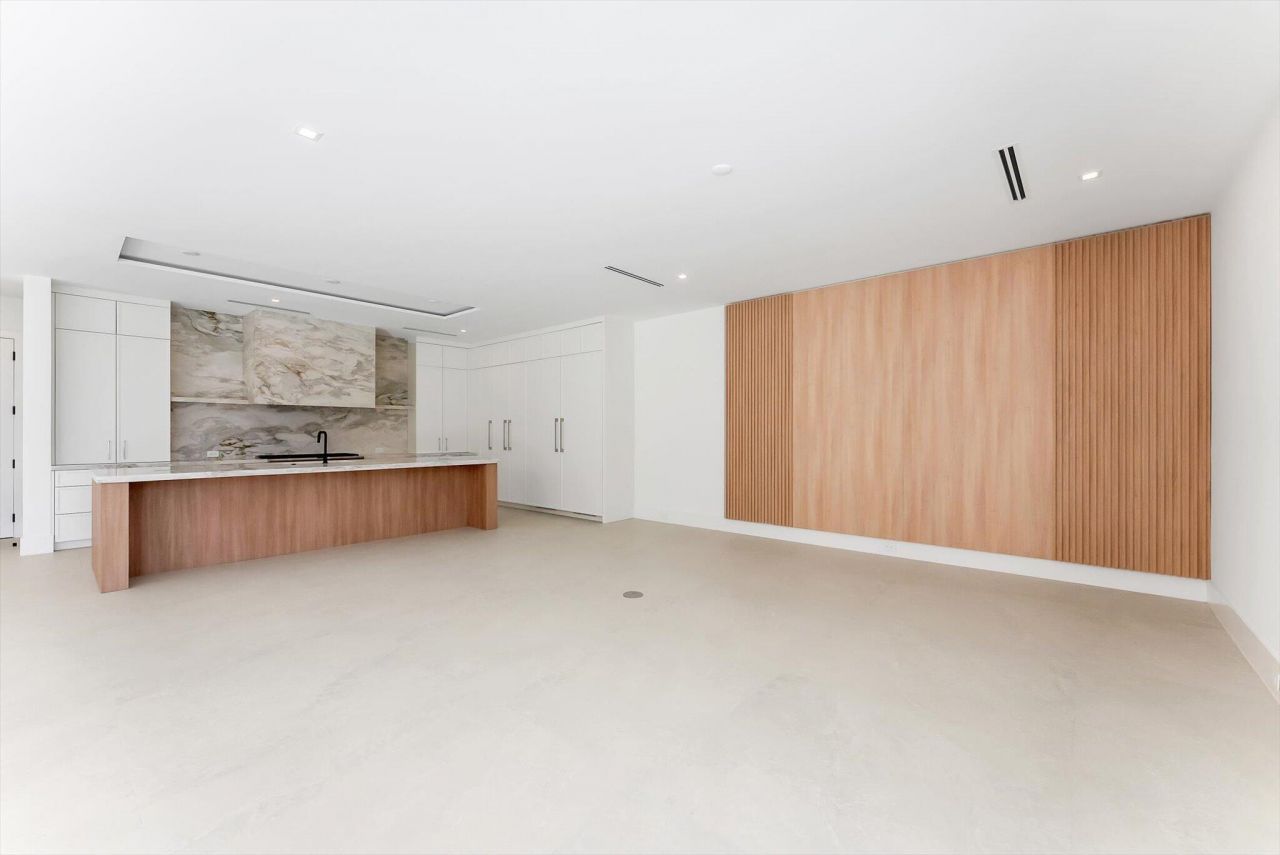 880 NE 3rd Avenue, Boca Raton, FL 33432 Photo