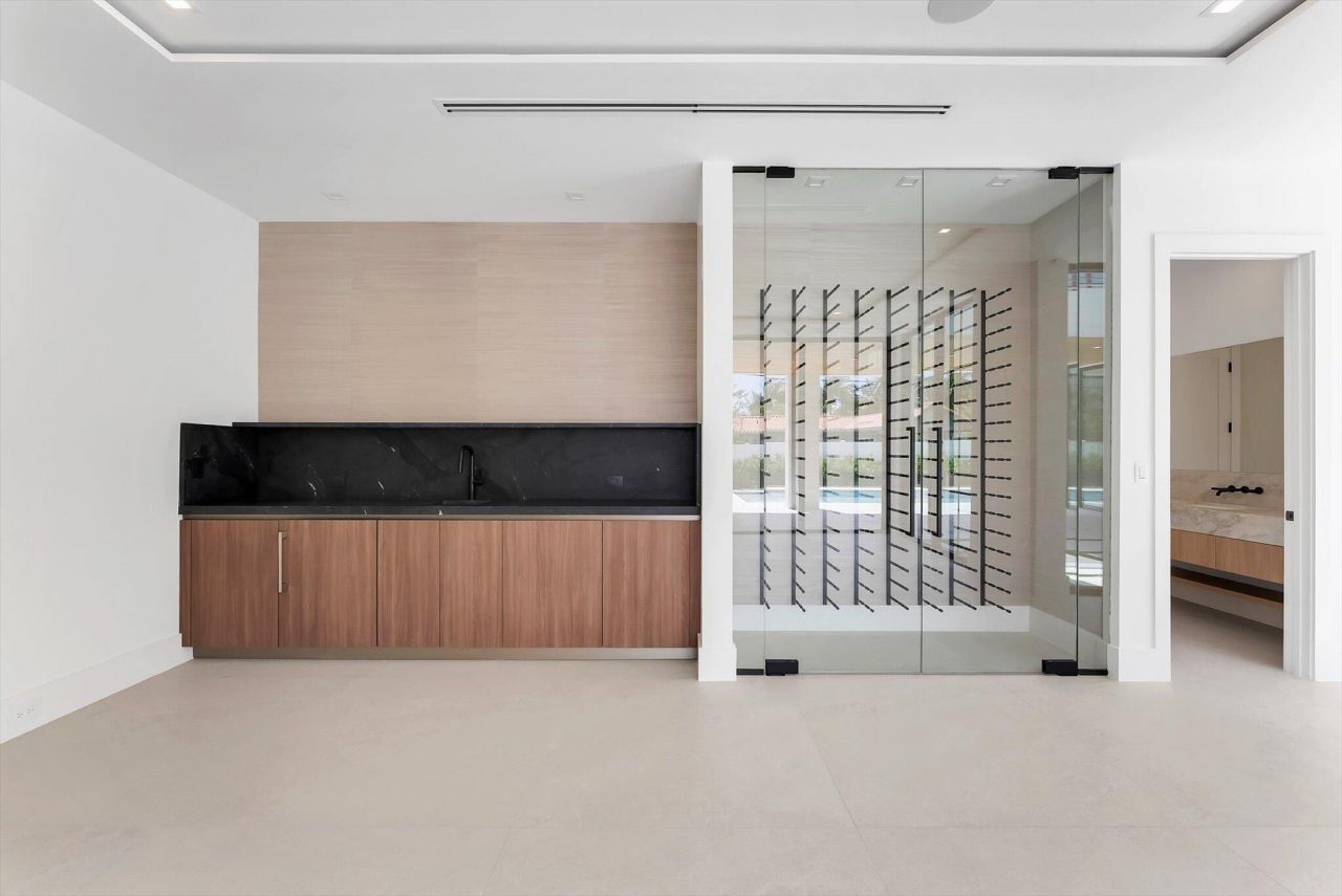 880 NE 3rd Avenue, Boca Raton, FL 33432 Photo