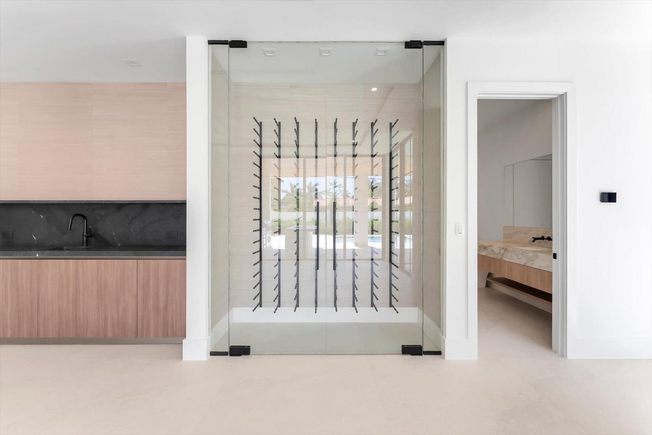 880 NE 3rd Avenue, Boca Raton, FL 33432 Photo