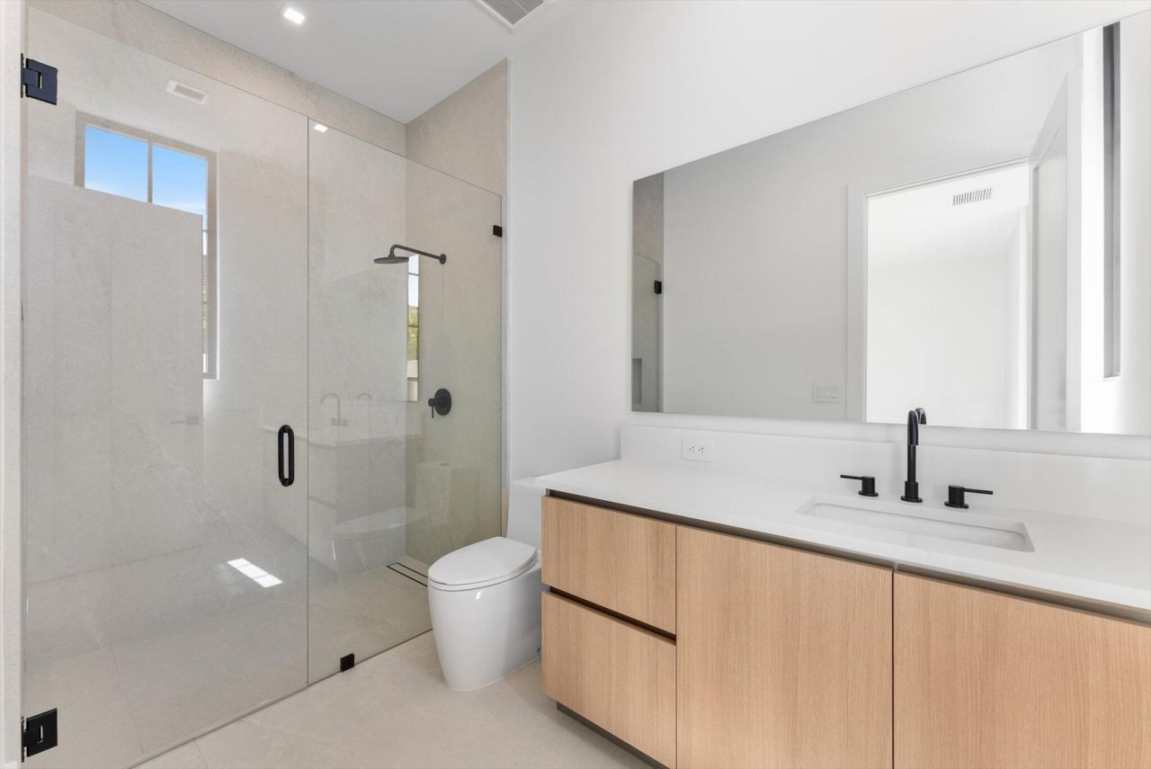 880 NE 3rd Avenue, Boca Raton, FL 33432 Photo