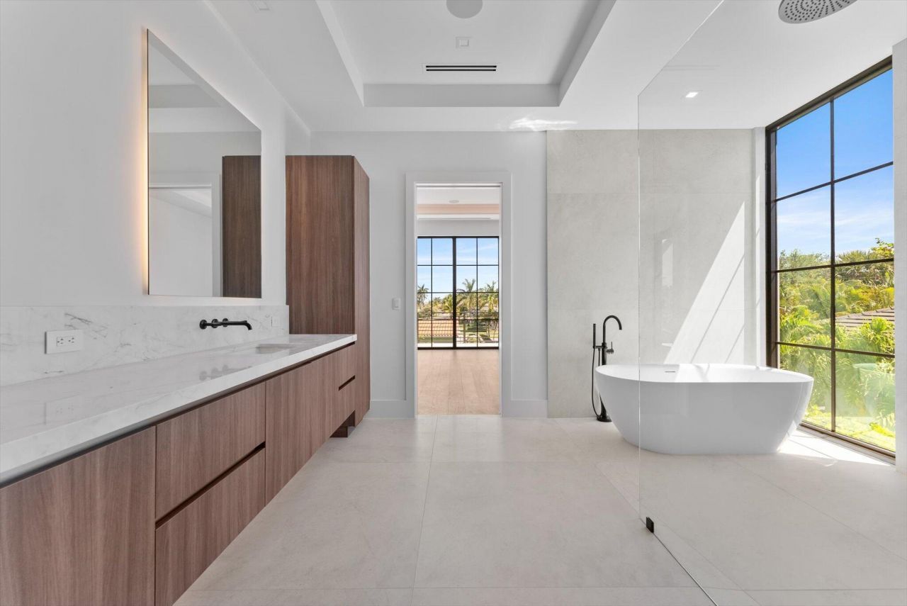 880 NE 3rd Avenue, Boca Raton, FL 33432 Photo