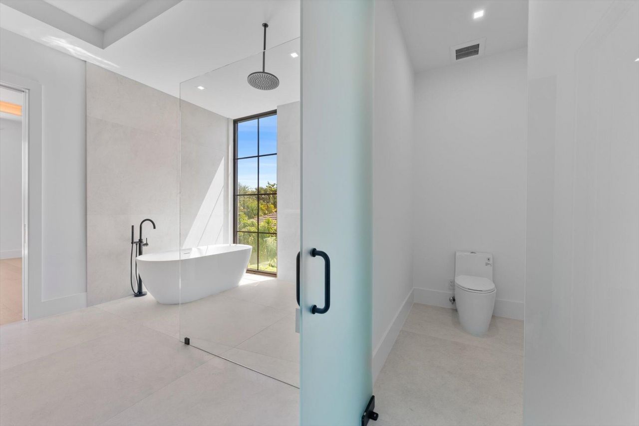 880 NE 3rd Avenue, Boca Raton, FL 33432 Photo