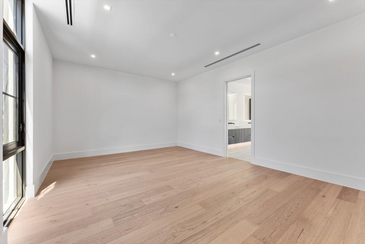 880 NE 3rd Avenue, Boca Raton, FL 33432 Photo