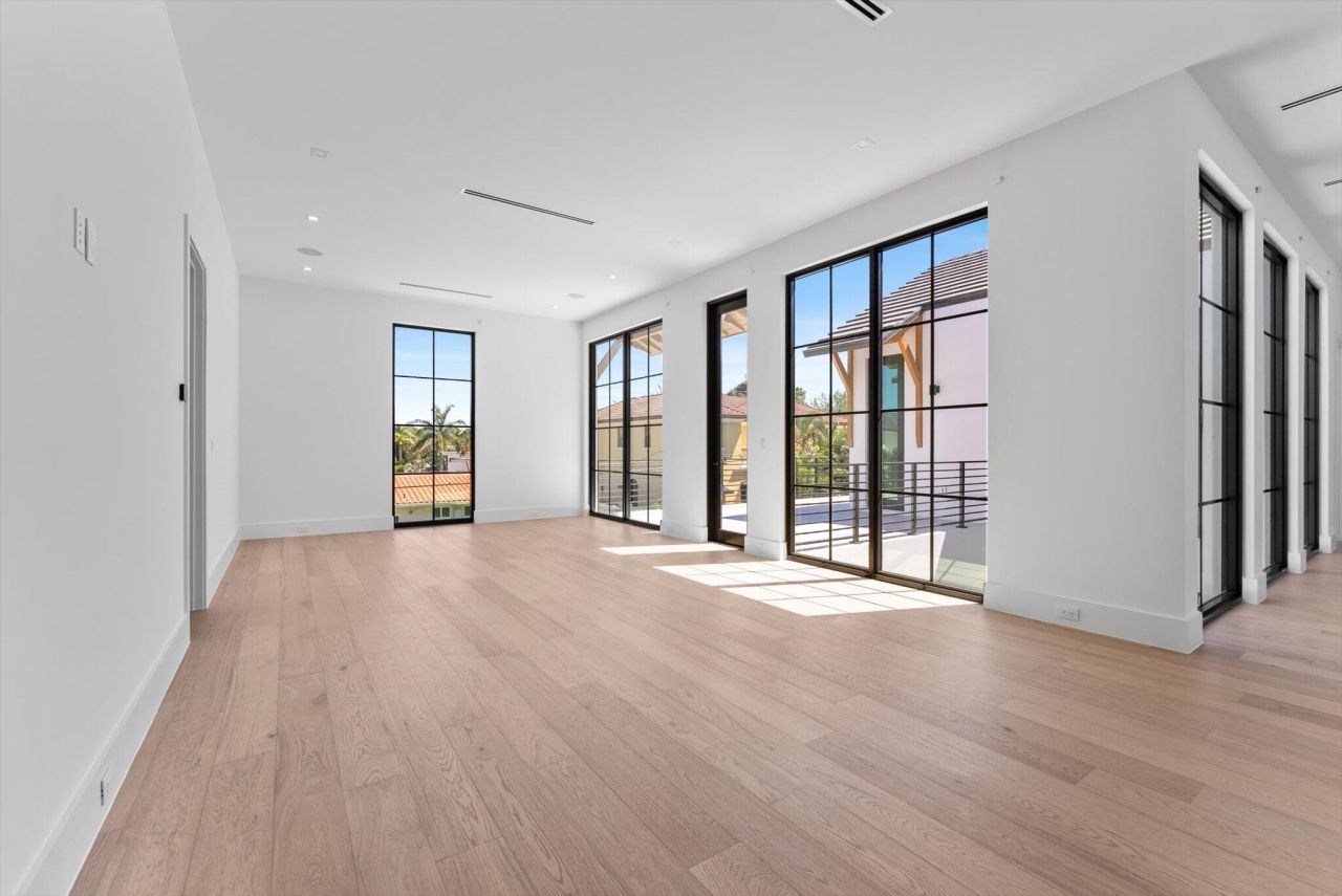 880 NE 3rd Avenue, Boca Raton, FL 33432 Photo