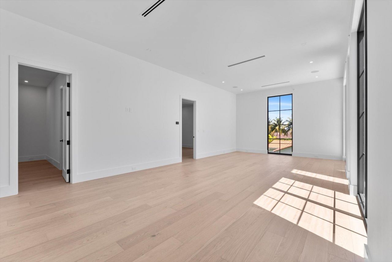 880 NE 3rd Avenue, Boca Raton, FL 33432 Photo